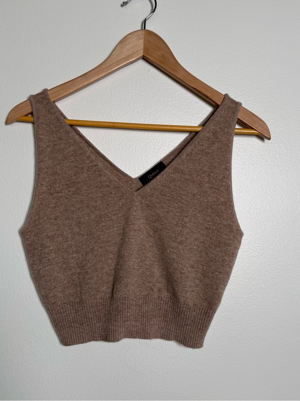 Quince Mongolian Cashmere Cropped Tank Top Sweater Oatmeal Sz M Knit V Neck